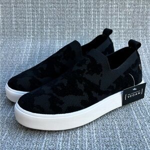 Bernie Mev Jenny Slip-On Black Mix Memory Foam Sneakers for Women's NWB